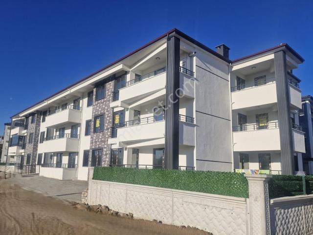 Huzur'dan Harika Konumda Satılık 2+1 Mükemmel Lüx Daire