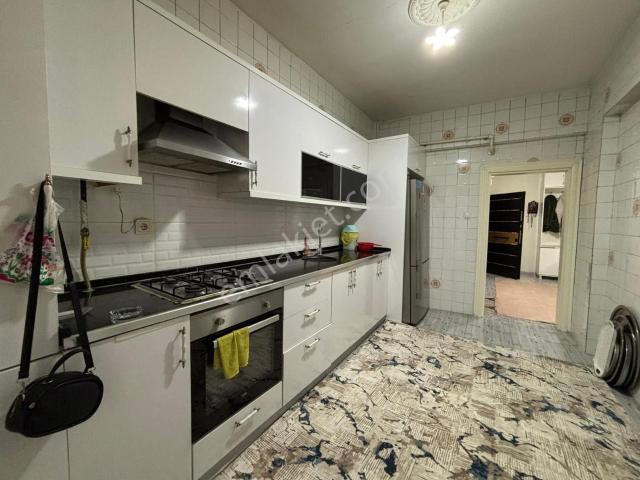 Huzurevleri Köşe Cami Civarı Satılık 2+1 Bakımlı Daire