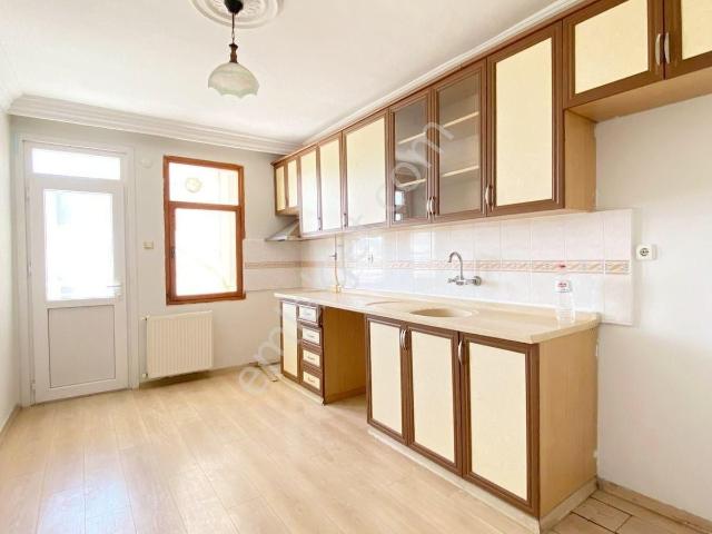 Huzurevleri Metroya 5 Dk. Park Yanı Cepheleri Açık Kapalı Mutfak Güney Doğu Kuzey Doğalgazlı 3+1