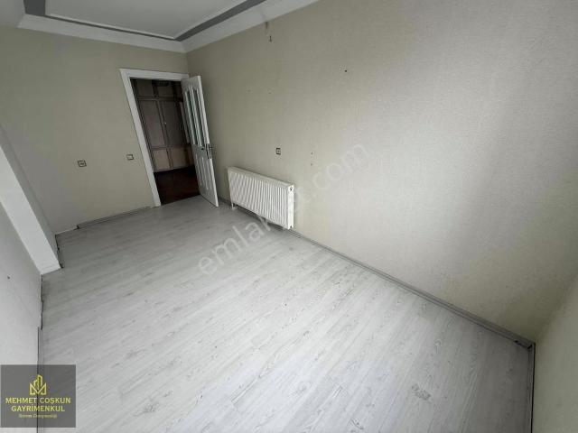 Huzurevlerinde Geniş Oturumlu Satılık 4+1 Daire