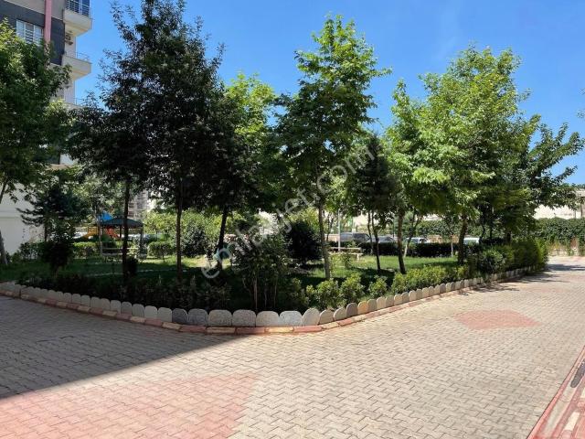 Huzurkent Sitesi Devlet Hastanesi Karşısı 4+1