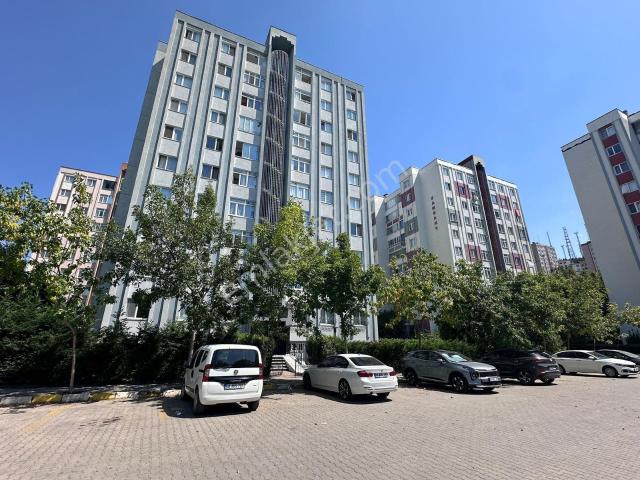 Huzurket Sitesi Zambak Bloklarında Kiralık 3+1 Daire