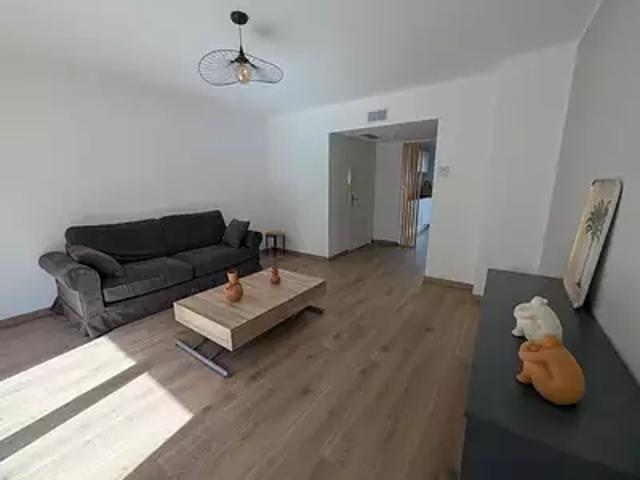 Hyères 83400 Achat / Vente appartement 3 pièces t3 cave balcon