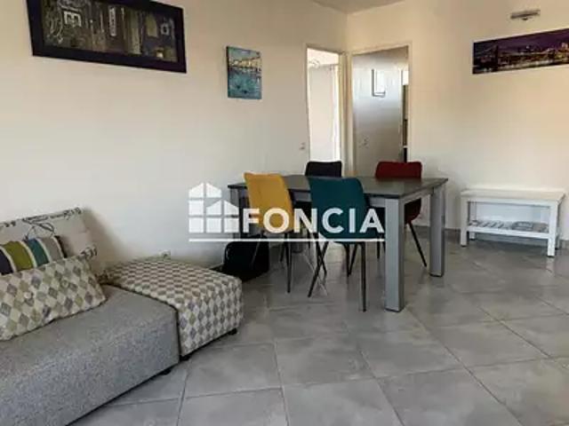 Hyères 83400 Achat / Vente appartement 3 pièces t3 au dernier étage