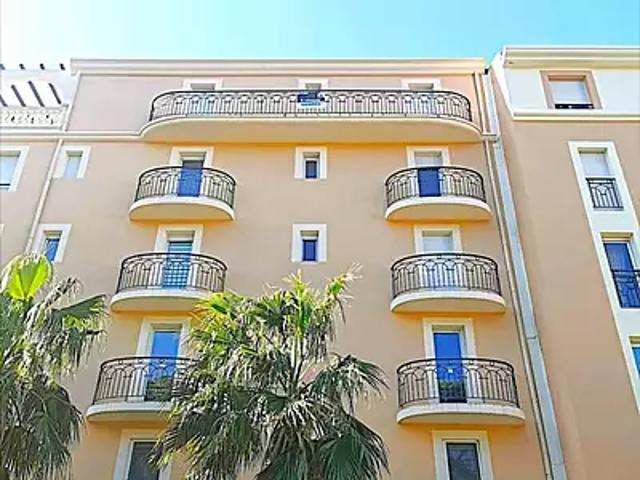 Hyères 83400 Achat / Vente appartement 3 pièces t3 au dernier étage terrasse