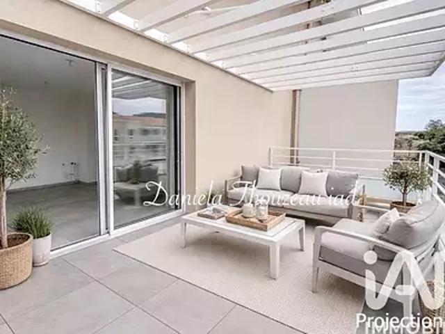 Hyères 83400 Achat / Vente appartement 2 pièces t2 parking