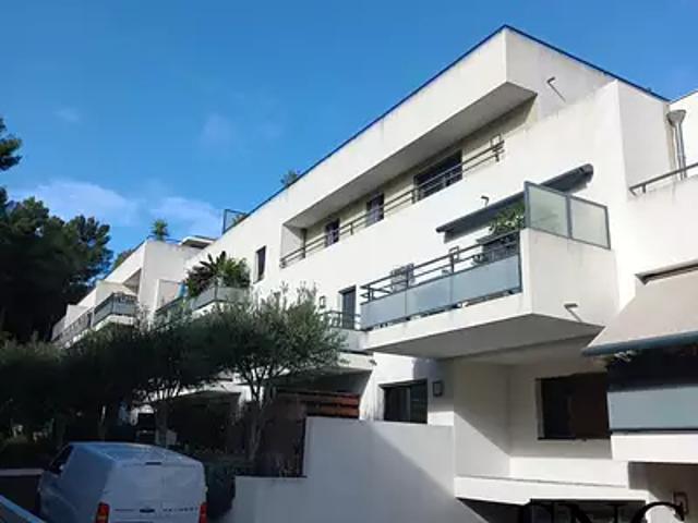 Hyères 83400 Achat / Vente appartement 2 pièces t2 terrasse