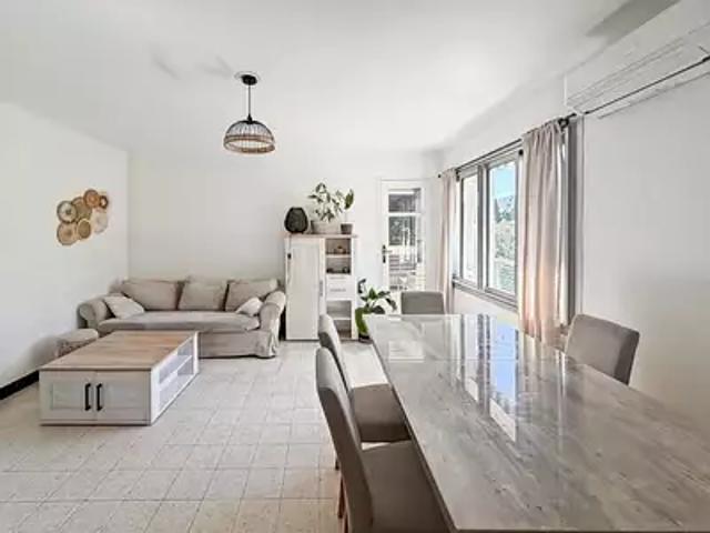 Hyères 83400 Achat / Vente appartement 4 pièces t4 cave balcon