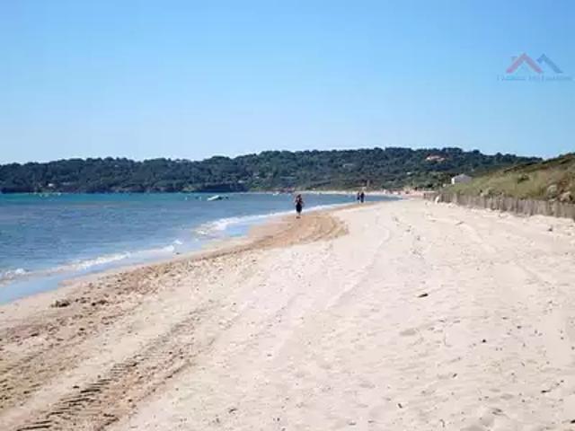 Hyères 83400 Achat / Vente appartement 4 pièces t4 au dernier étage