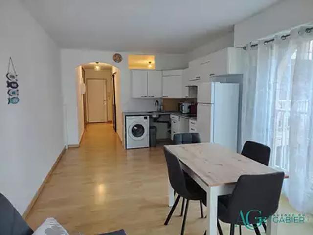 Hyères 83400 Location appartement 2 pièces t2