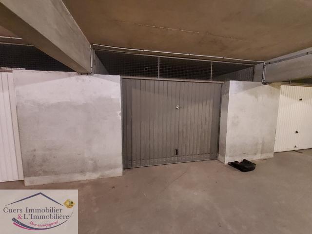 HYERES GARAGE A LOUER QUARTIER DE LA GARE