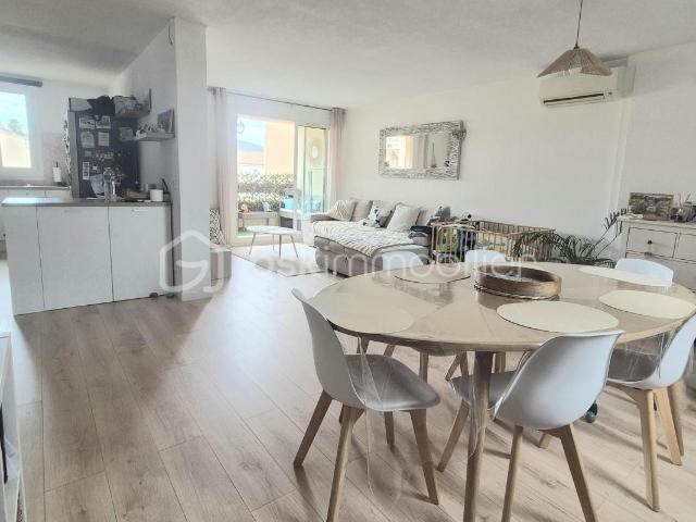HYERES OUEST Appartement T4 de 91 m² Terrasse Stationnement privatif