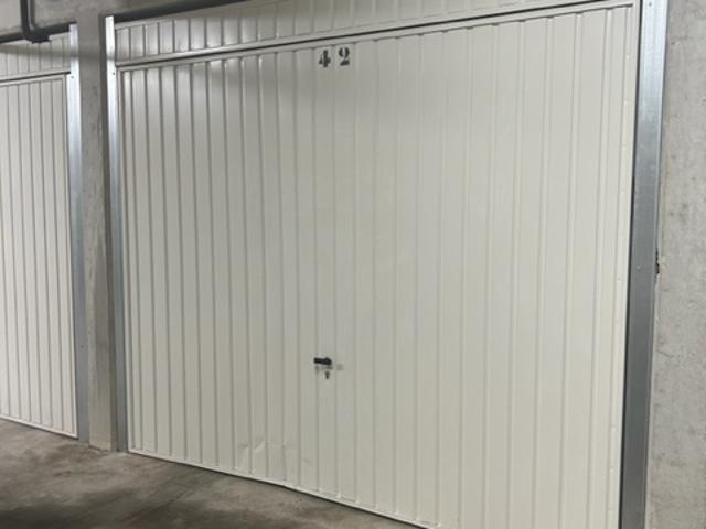 Hyères Location Parking / Garage 83