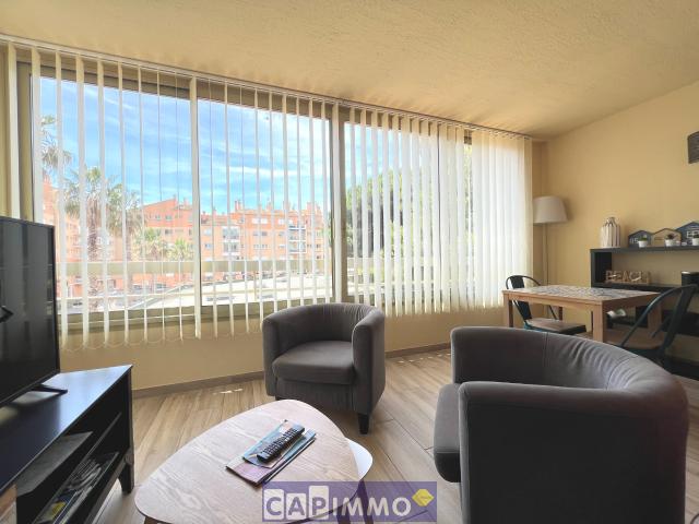 HYERES LE PORT APPARTEMENT 33M2 AVEC PARKING
