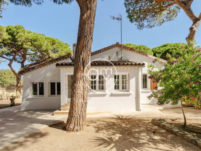 HYERES LES PESQUIERS VILLA EN PLEINE PROPRIETE PARCEL