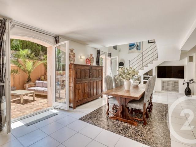 HYÈRES, maison à vendre, 6 pièces, 204 m²