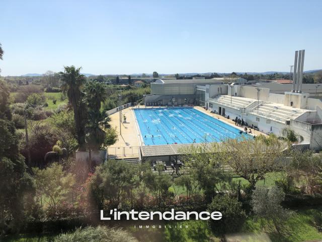 HYERES QUARTIER OLBIUS RIQUIER T4 75 M2 LOUE VIDE 1160 €CC