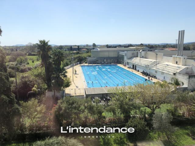 HYERES QUARTIER OLBIUS RIQUIER T4 75 M2 LOUE VIDE 1160 EURCC