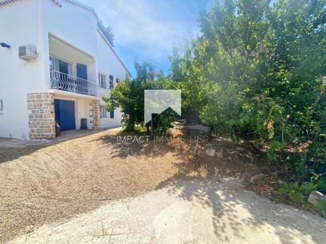 HYERES Quartier RIONDET superbe maison rénovée sur une parcelle de 535m²