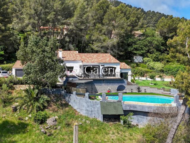 Hyères Villa neuve de plain pied avec piscine