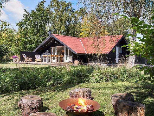 Hyggebovej 4, Overby Lyng