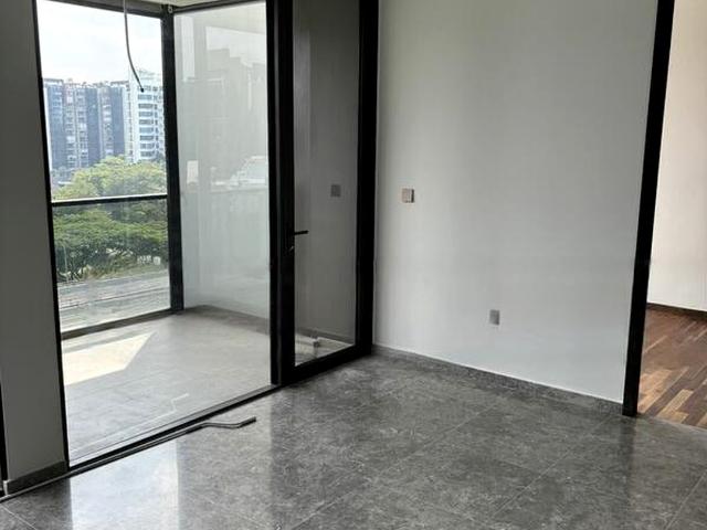 Hyll On Holland D10, Condominium