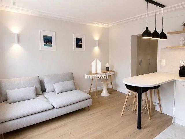 HYPER CENTRE 2P MEUBLE 27.57m²