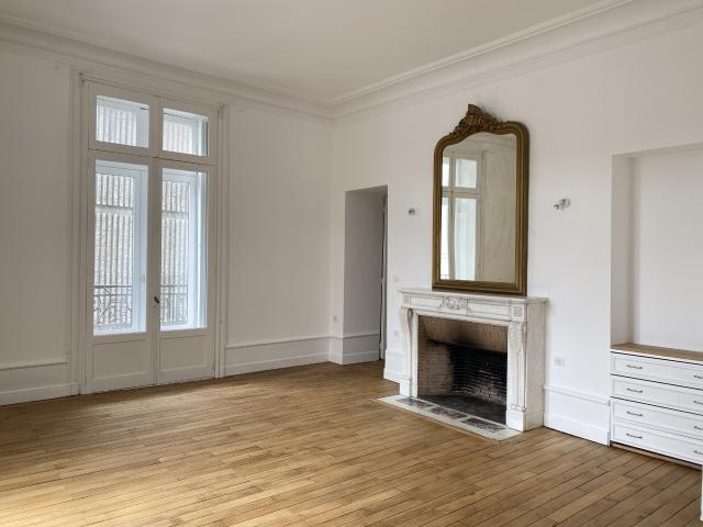HYPER CENTRE APPARTEMENT T5