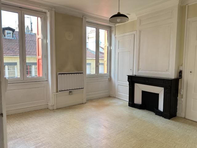 Hyper centre, DORIAN F1 de 32 m2 47.500€