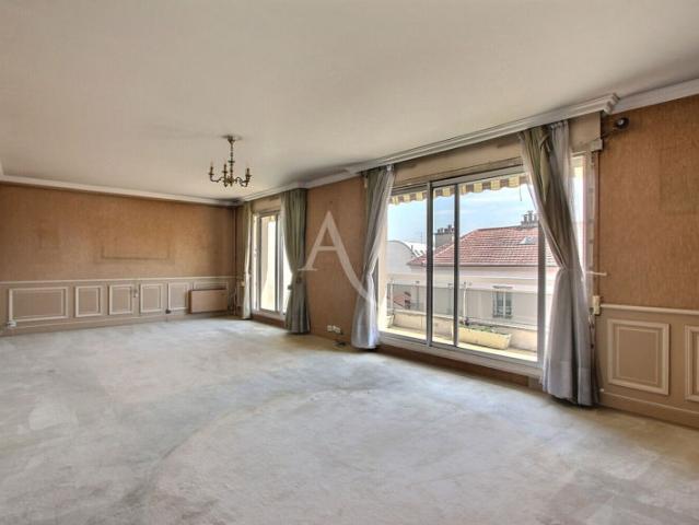 Hyper centre d'Asnières Sur Seine 3 pièces de 74 m2 avec balcon + box