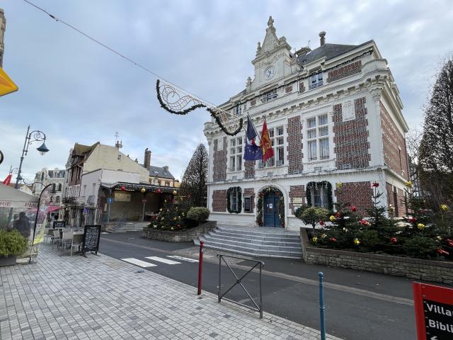HYPER CENTRE STUDIO RÉNOVÉ 20m2 + TERRASSE PRIVATIVE + CAVE
