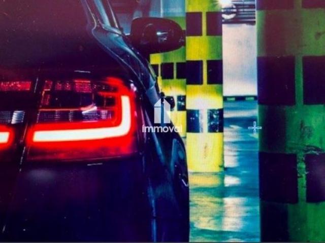 HYPER CENTRE PARKING EN SOUS SOL 10m²