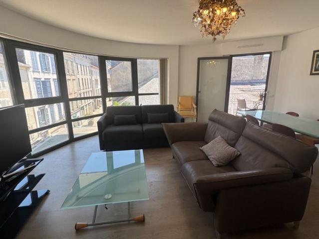 Hyper Centre Ville Vaste Appartement 2 piÃ¨ces MeublÃ© de 70mÂ², Terrasse Sud, Parking privÃ© Calme Standing