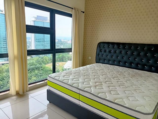 HYVE High Floor Unit