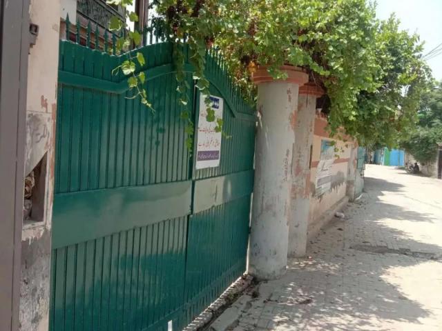 I m renting my commercial double story house. Area 1.5 kanal Multan ID 32610