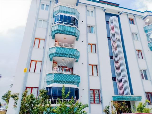 İmam Hatip Cadde Merkezinde Satılık 3+1 Daire