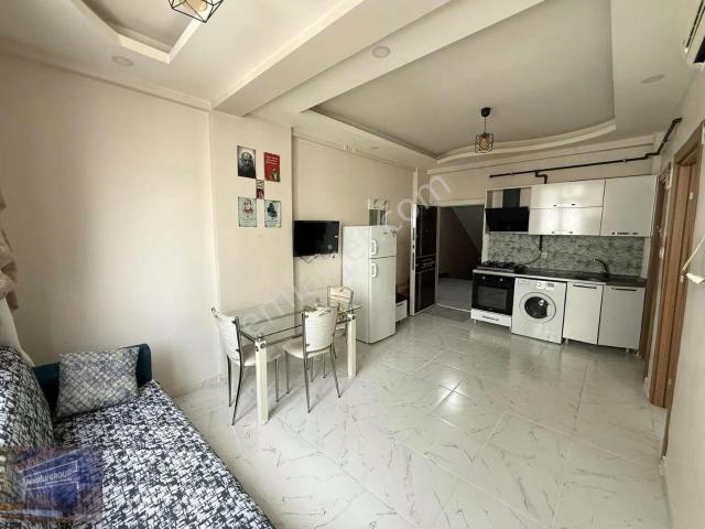 İmamoğlu'ndan Sırrın'da Eşyalı Kiracılı 1+1 Geniş Daire Fırsat!