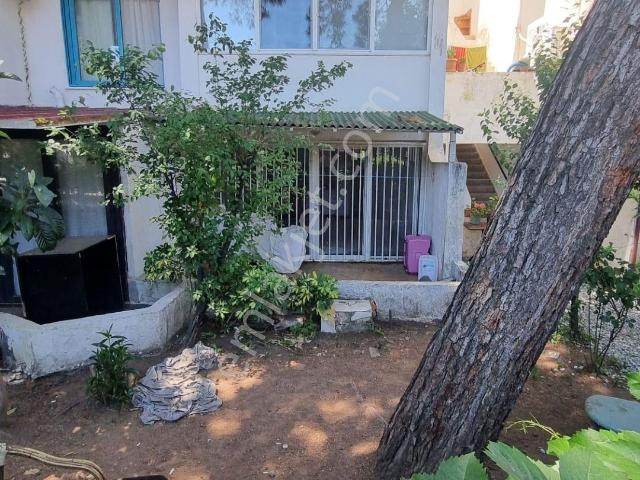 İçmeler Merkezde Denize 250m, Giriş Kat 1+1 Satılık Daire