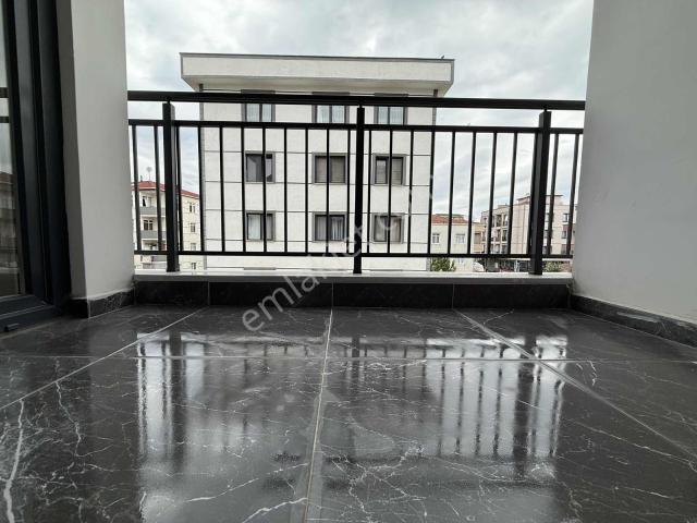 İçmeler Mrmry Yakını Net 94 M2 3+1 Ebeveyn Banyolu Sıfır