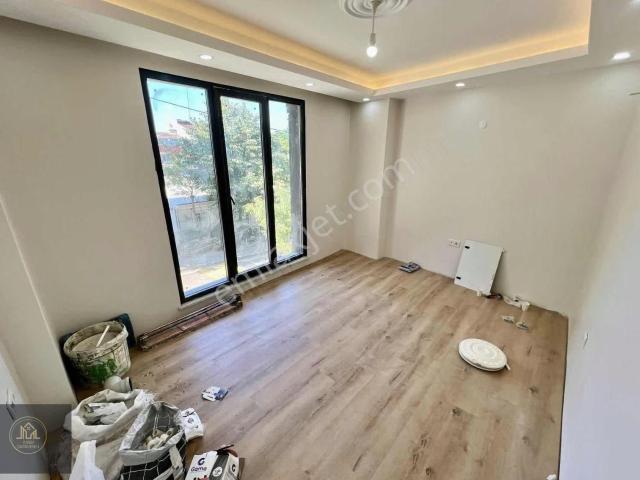 İmren Gayrimenkulden Tevfikbey Mh. 2+1 75m2 K.otoparklı Y.giriş