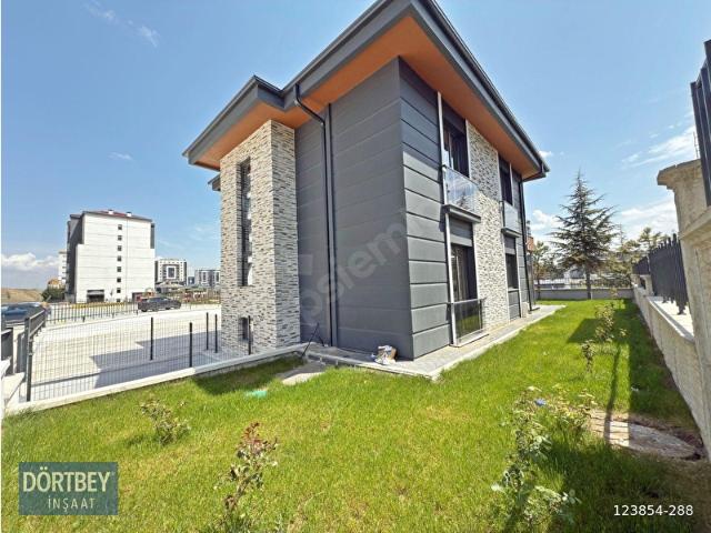 İNŞAAT FİRMASIN'DAN OTURUMA HAZIR KÖŞE BAŞI ULTRA LÜX 6+2 VİLLA