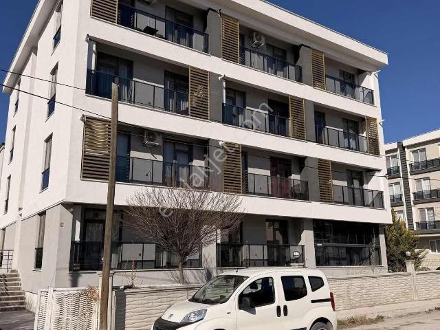 İnal Emlak'tan Emek Mahallesinde Kiralık 1+1 Lüks Daire