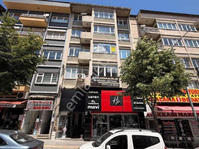 İnal Emlak'tan Gazi Caddesinde Satılık 3+1 Daire