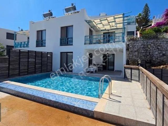 İncebel Tatil Sitesinde Kiralık Havuzlu Villa