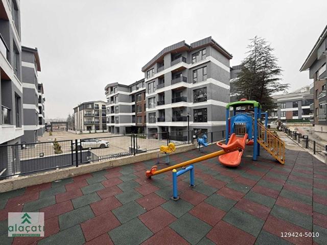 İNCEK'TE GÜVENLİK'Lİ SİTE'DE GÜNEY CEPHE BAĞIMSIZ MUTFAKLI DAİRE
