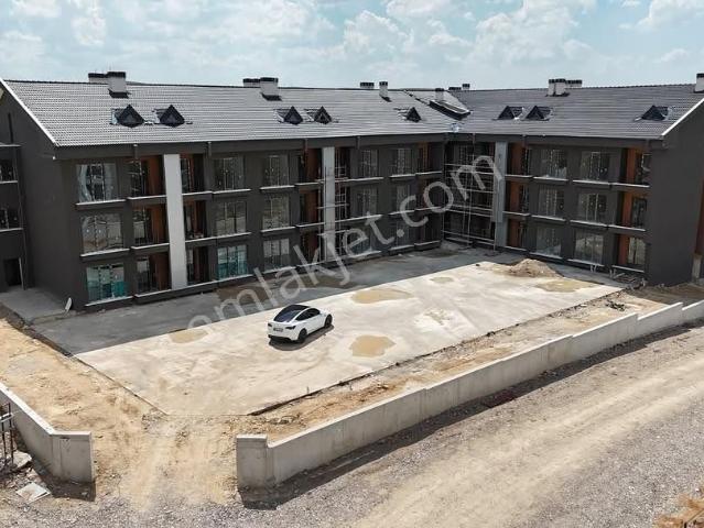 İncek Hilltown Sitesi'nde Ferah Sıfır 1+1 Satılık Daire