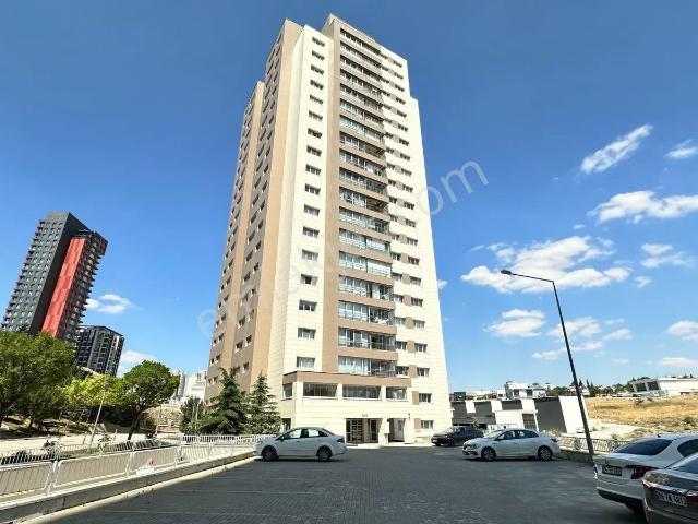 İncek Toki'de 1. Etap Bakımlı, Boyalı,parkeleri Sistreli 3+1 D