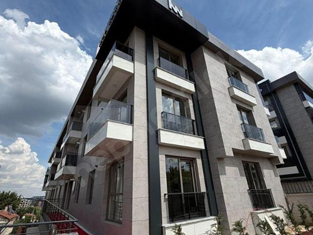 İNCEK TAŞPINAR`DA SIFIR OTURUMA HAZIR YERDEN ISITMA 1+0 DAİRE