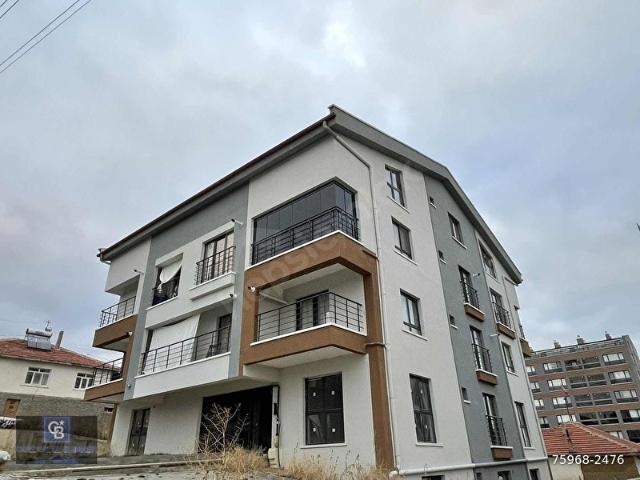 İNCEK TAŞPINAR MAHALLESİNDE EŞYALI KİRALIK 1+1 BALKONLU DAİRE