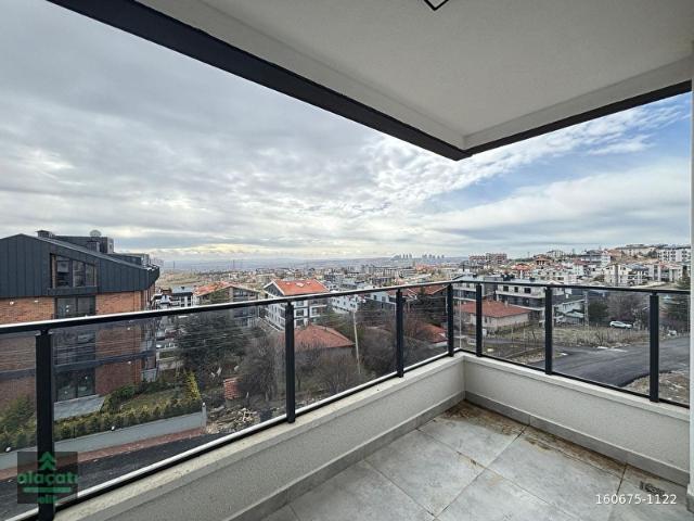 İNCEK TAŞPINAR'DA SATILIK 4+1 DAİRE EBEVEYN BANYOLU BULVAR YANI